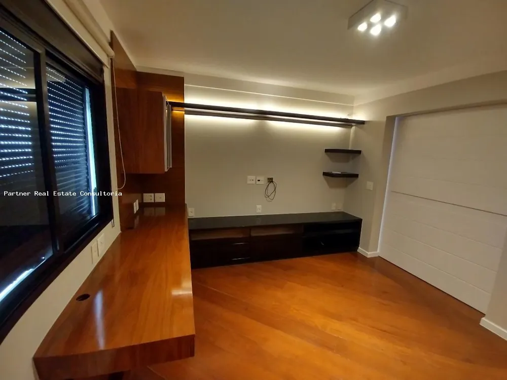 Apartamento, 3 quartos, 198 m² - Foto 2