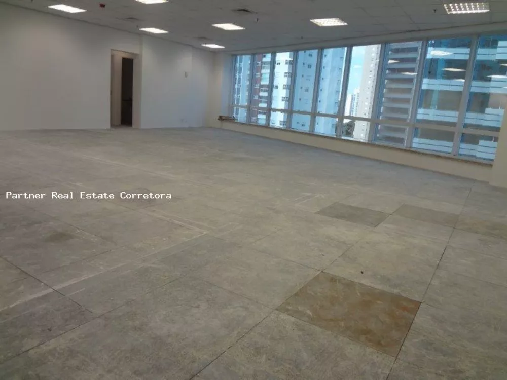 Conjunto Comercial-Sala à venda com 1 quarto, 140m² - Foto 1