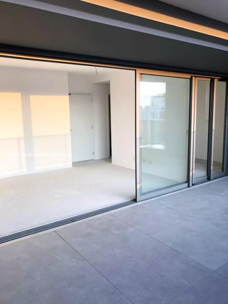 Apartamento à venda com 3 quartos, 131m² - Foto 2