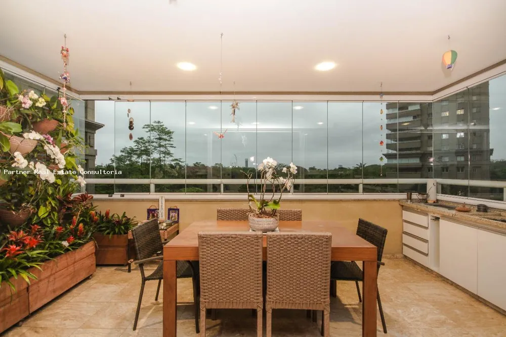 Apartamento, 3 quartos, 264 m² - Foto 2
