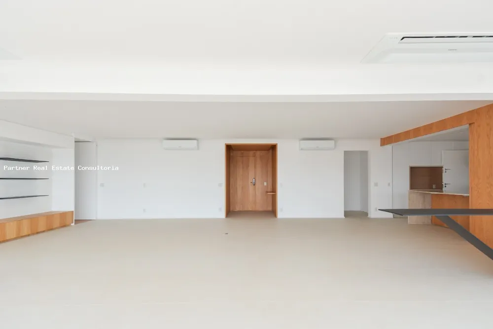 Apartamento, 3 quartos, 244 m² - Foto 1