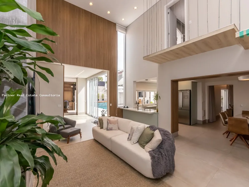 Casa, 4 quartos, 319 m² - Foto 1