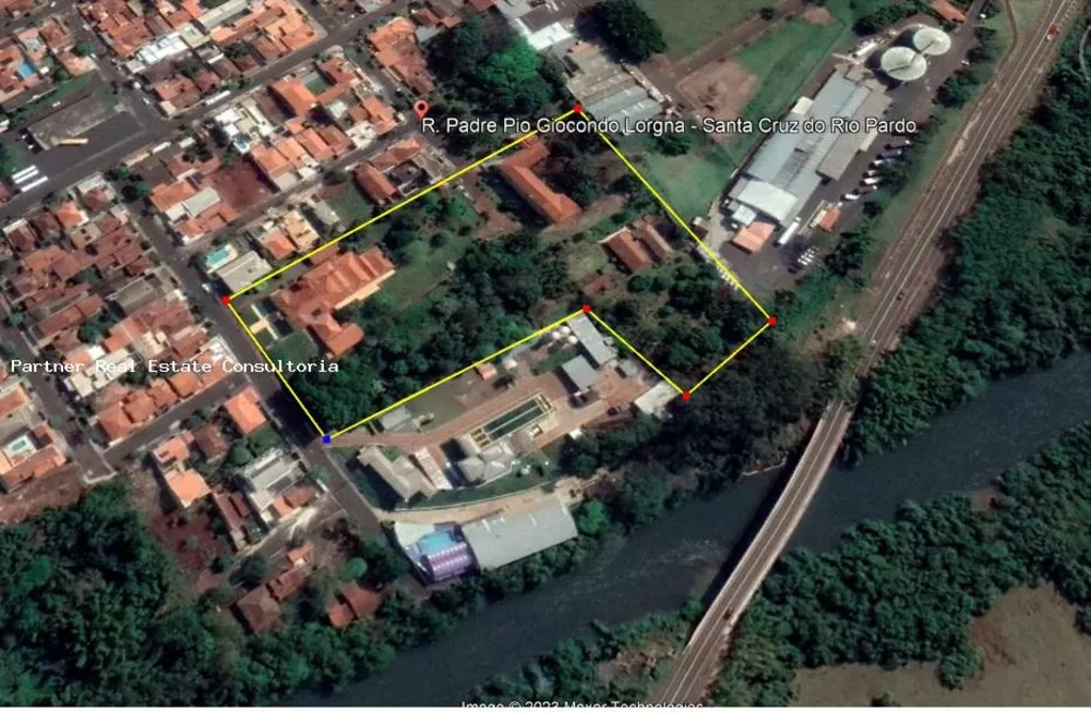 Terreno à venda com 20 quartos, 24589m² - Foto 1