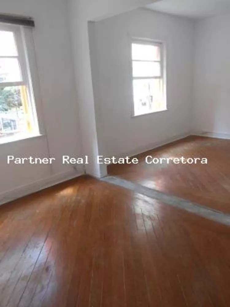 Casa para alugar com 5 quartos, 186m² - Foto 12