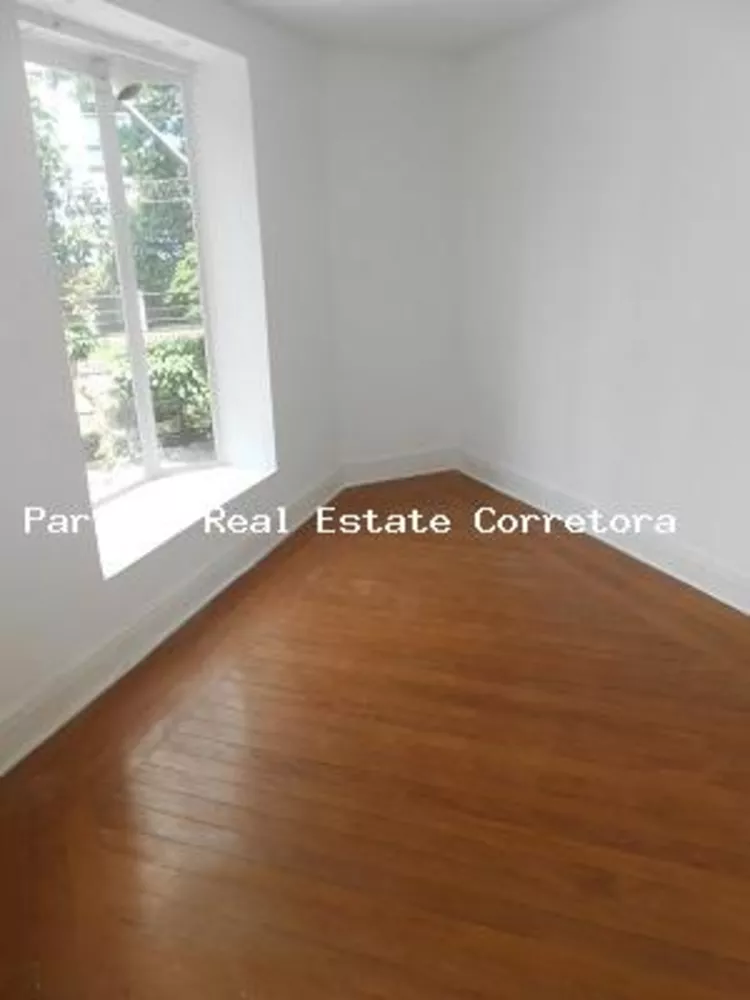 Casa para alugar com 5 quartos, 186m² - Foto 11