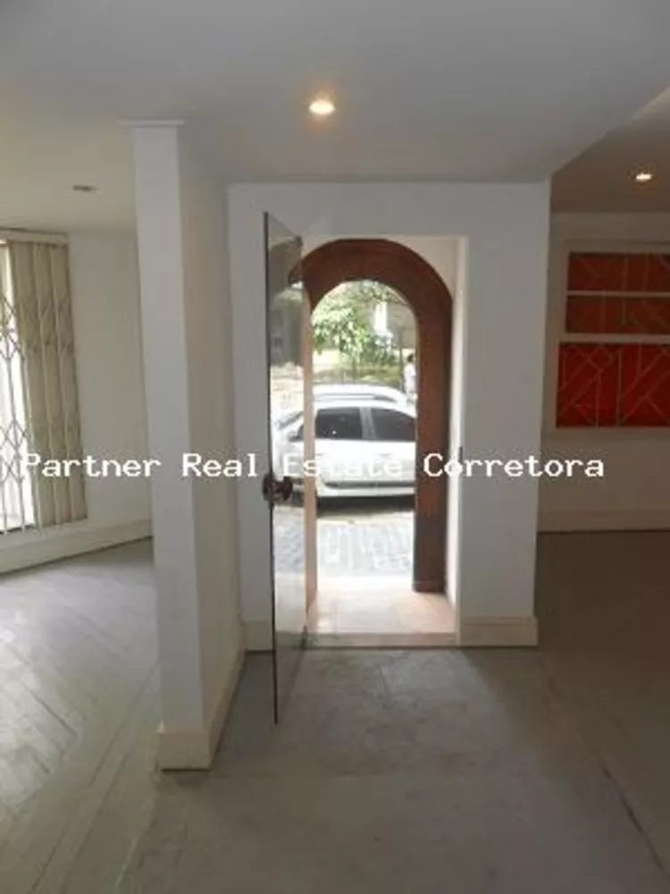 Casa para alugar com 5 quartos, 186m² - Foto 4