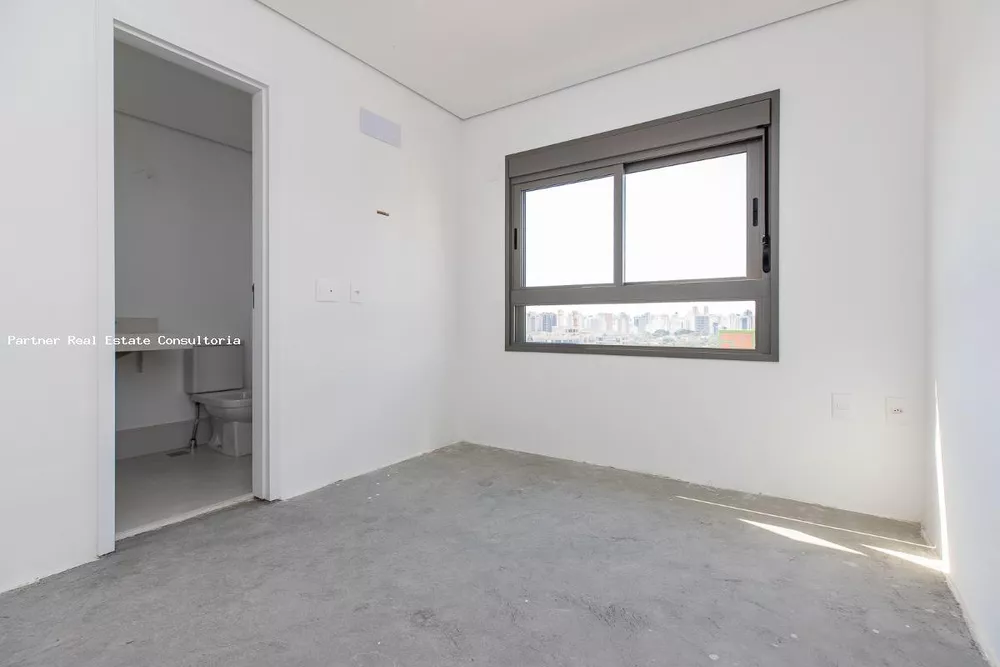 Apartamento à venda com 4 quartos, 232m² - Foto 4