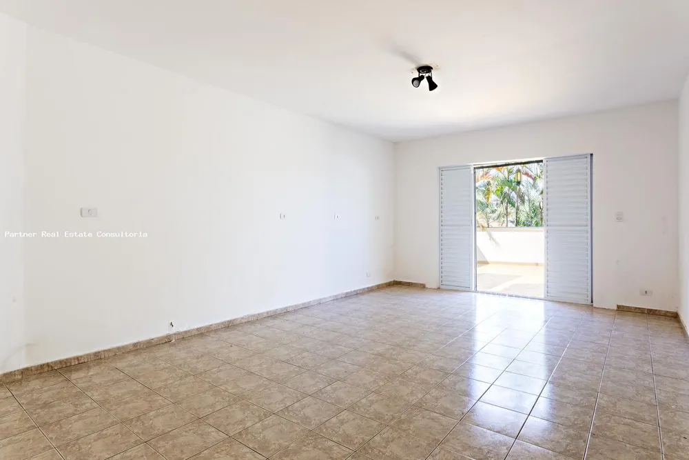 Casa, 3 quartos, 240 m² - Foto 2