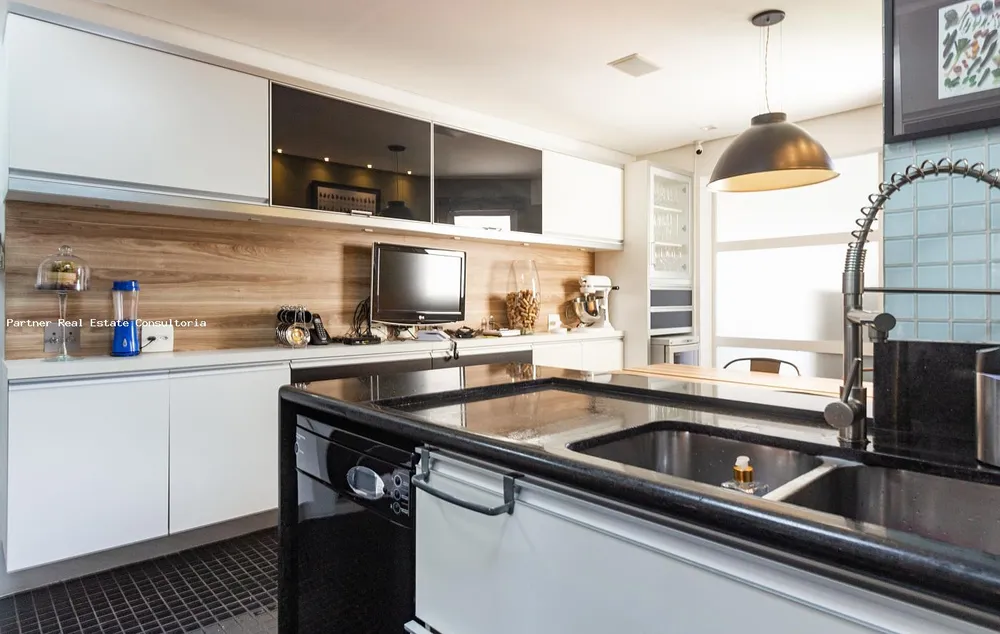 Apartamento, 4 quartos, 212 m² - Foto 1