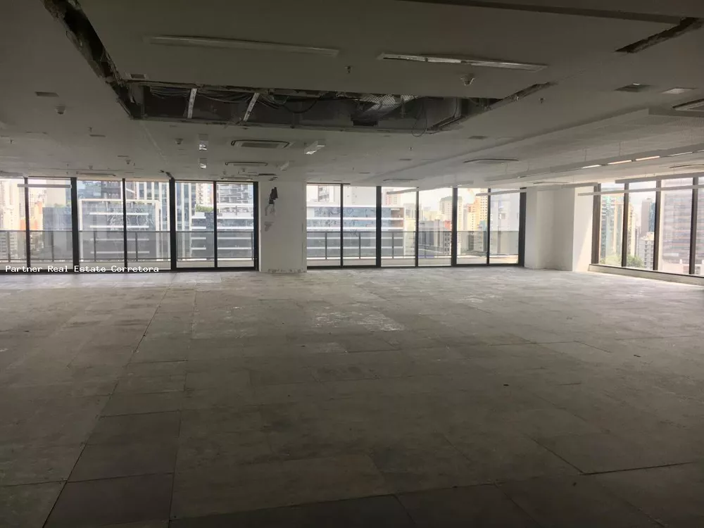 Conjunto Comercial-Sala para alugar com 1 quarto, 620m² - Foto 1