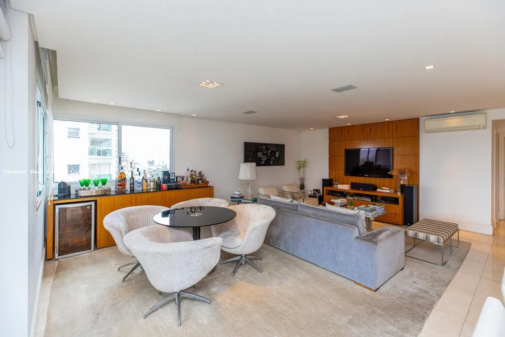 Apartamento, 4 quartos, 240 m² - Foto 2