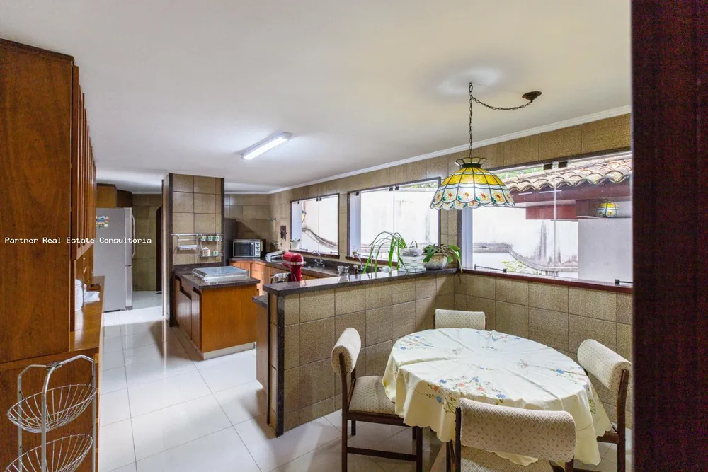 Casa, 6 quartos, 2268 m² - Foto 12