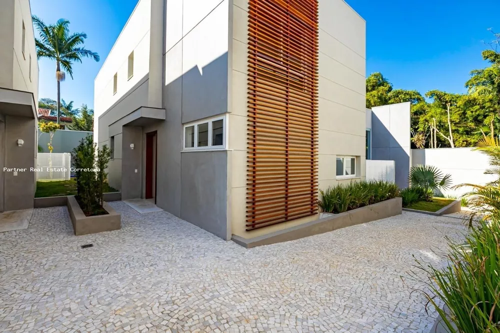 Casa de Condomínio à venda com 4 quartos, 420m² - Foto 2