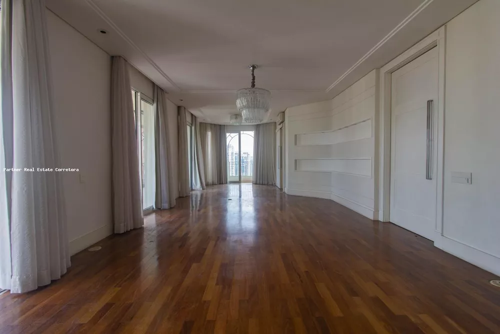 Apartamento à venda com 3 quartos, 260m² - Foto 3