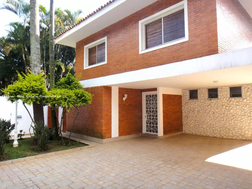 Casa à venda com 4 quartos, 900m² - Foto 2