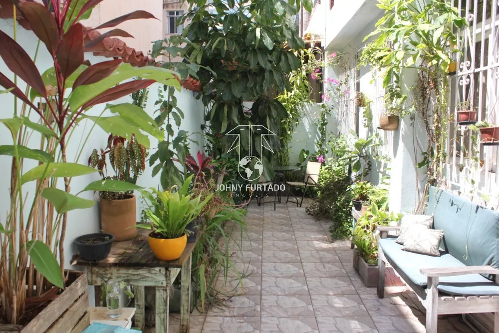 Casa, 6 quartos, 172 m² - Foto 1