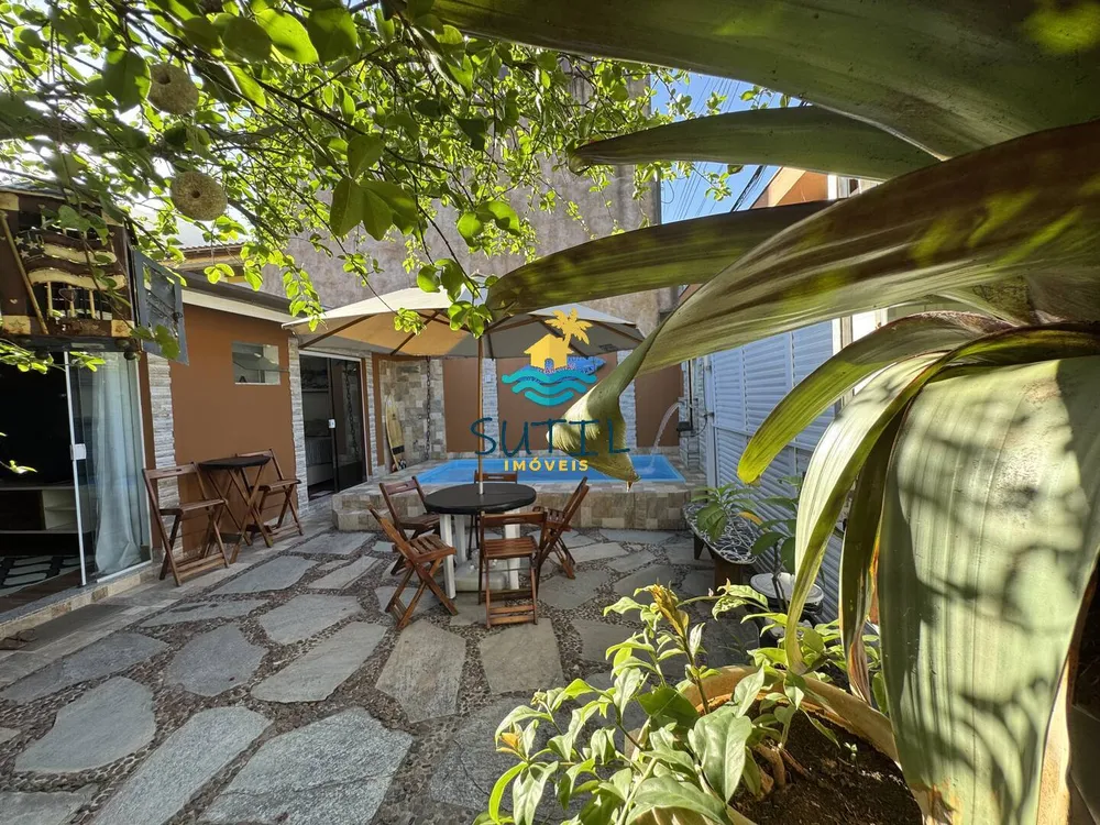 Casa, 8 quartos, 156 m² - Foto 1