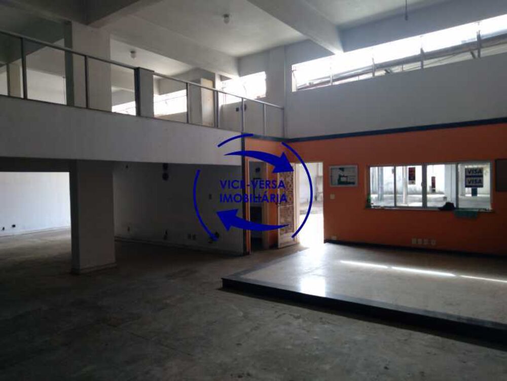 Prédio Inteiro à venda, 1026m² - Foto 1