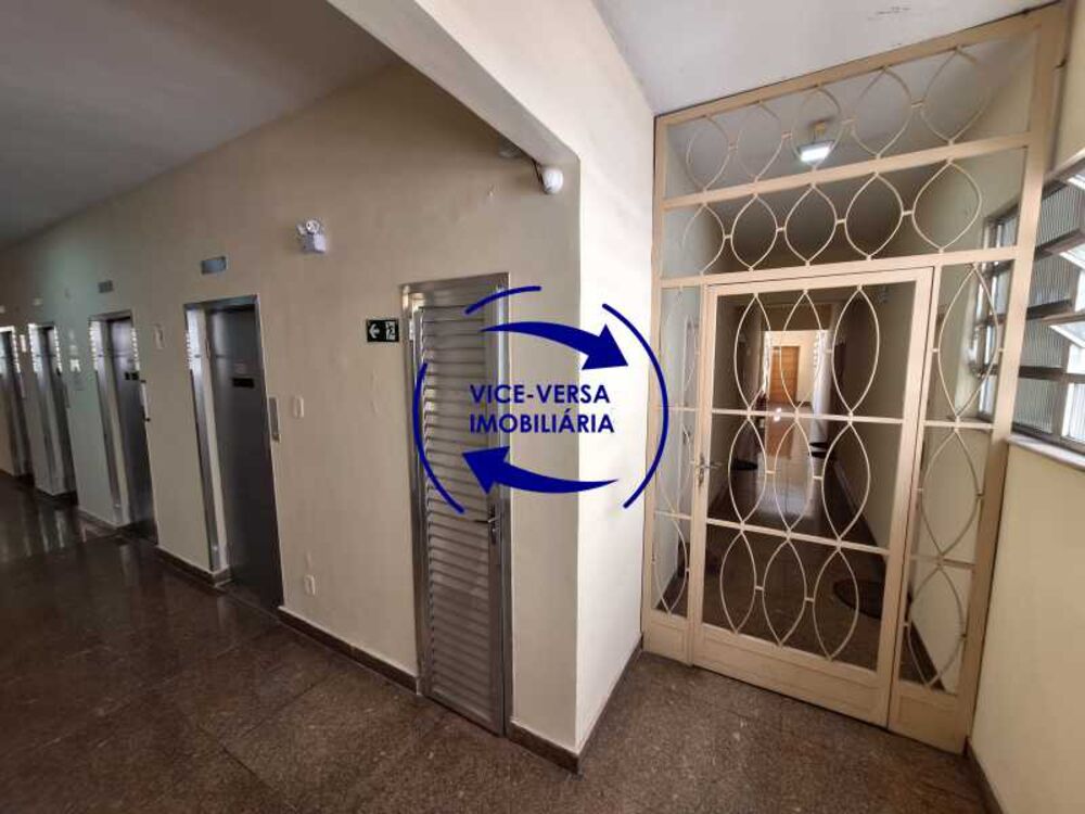 Apartamento à venda com 2 quartos, 76m² - Foto 4