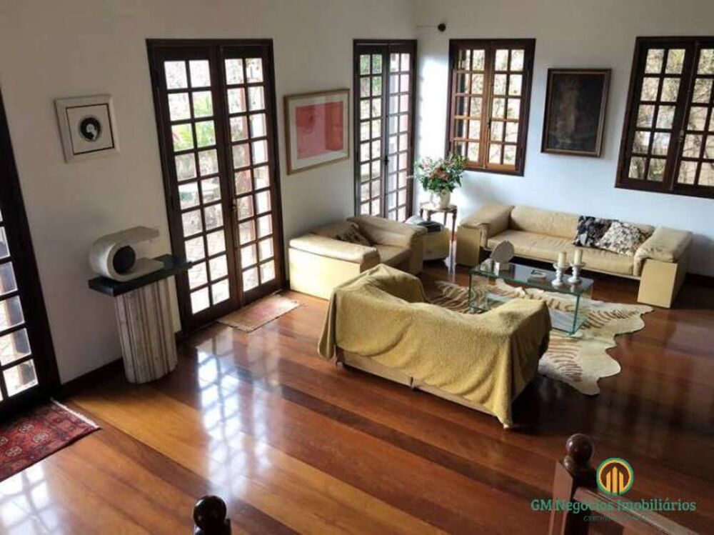 Casa à venda com 3 quartos, 532m² - Foto 1