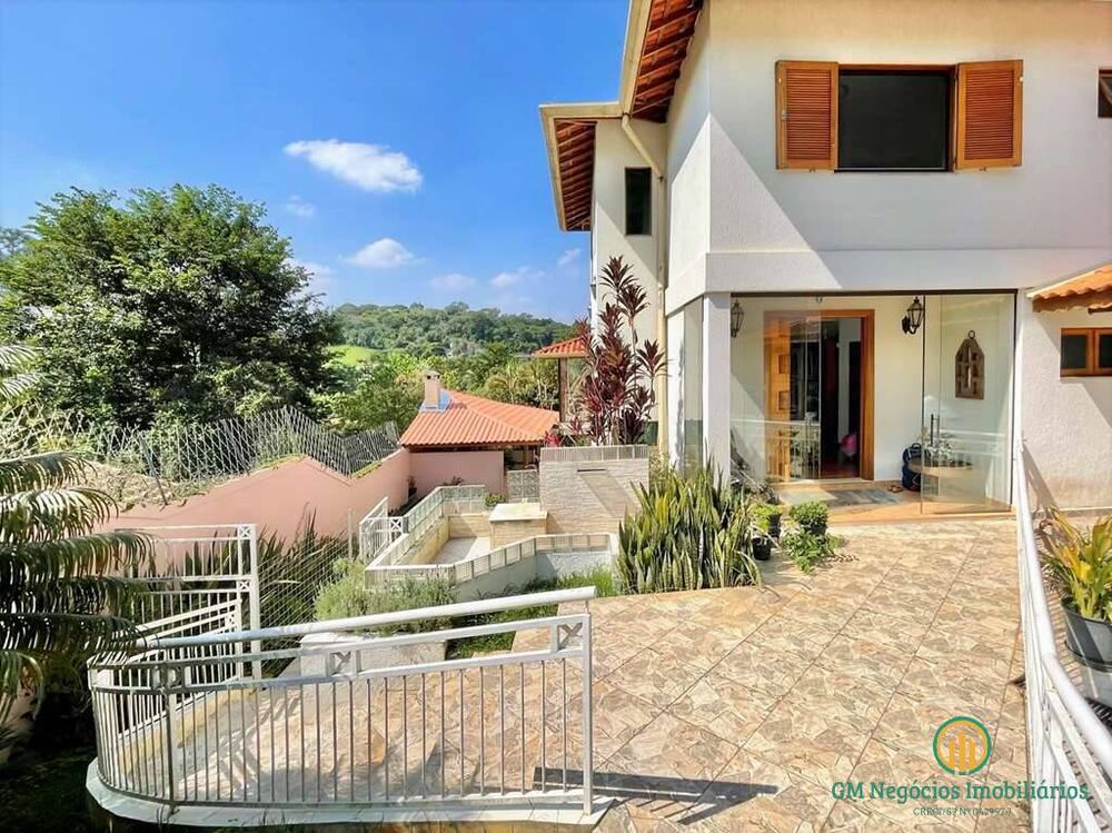 Casa de Condomínio à venda com 3 quartos, 357m² - Foto 1