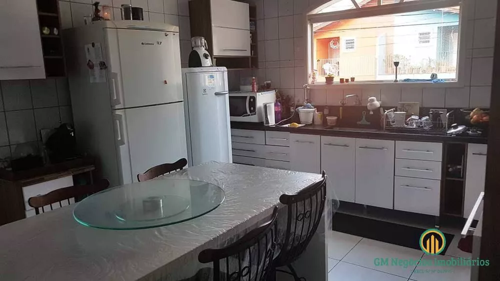 Casa de Condomínio à venda com 3 quartos, 170m² - Foto 4