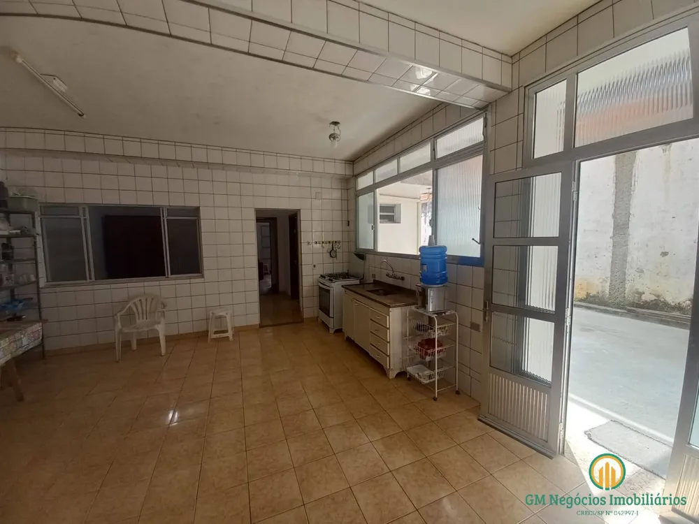 Casa, 4 quartos, 316 m² - Foto 1
