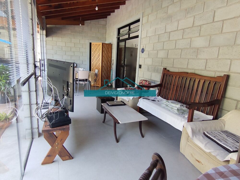 Casa à venda com 2 quartos, 104m² - Foto 4