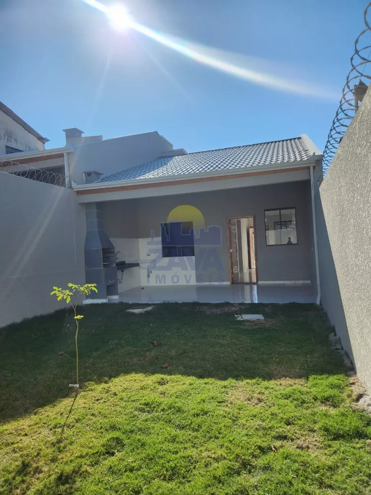 Casa à venda com 2 quartos, 70m² - Foto 2