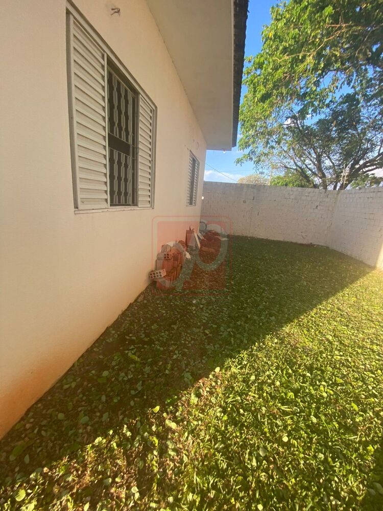 Casa à venda e aluguel com 3 quartos - Foto 35