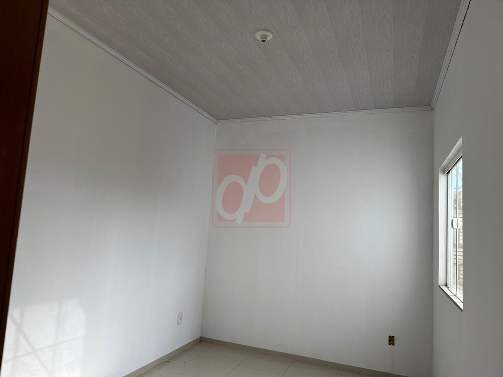 Casa à venda com 3 quartos, 130m² - Foto 4
