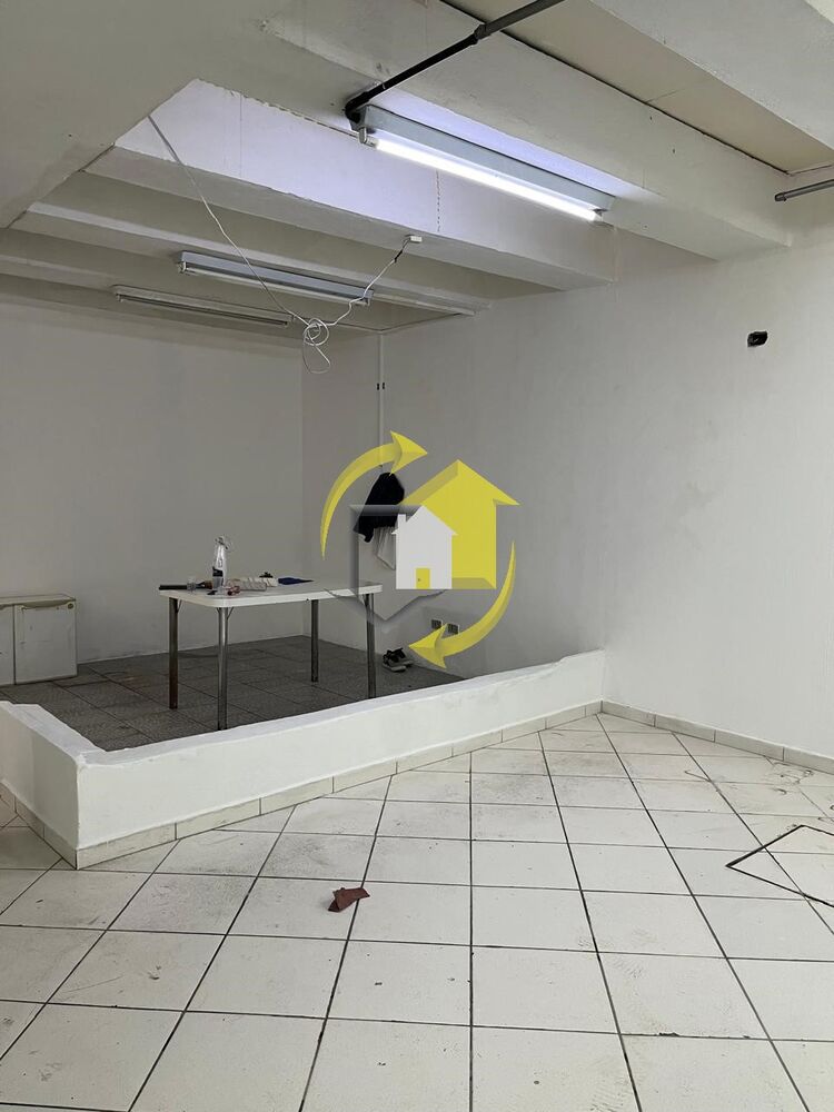 Loja-Salão, 131 m² - Foto 1
