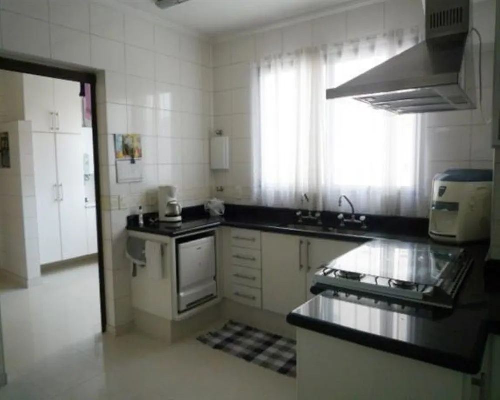 Apartamento, 4 quartos, 250 m² - Foto 1