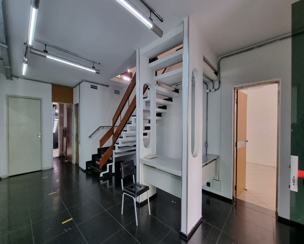 Prédio Inteiro para alugar, 233m² - Foto 2