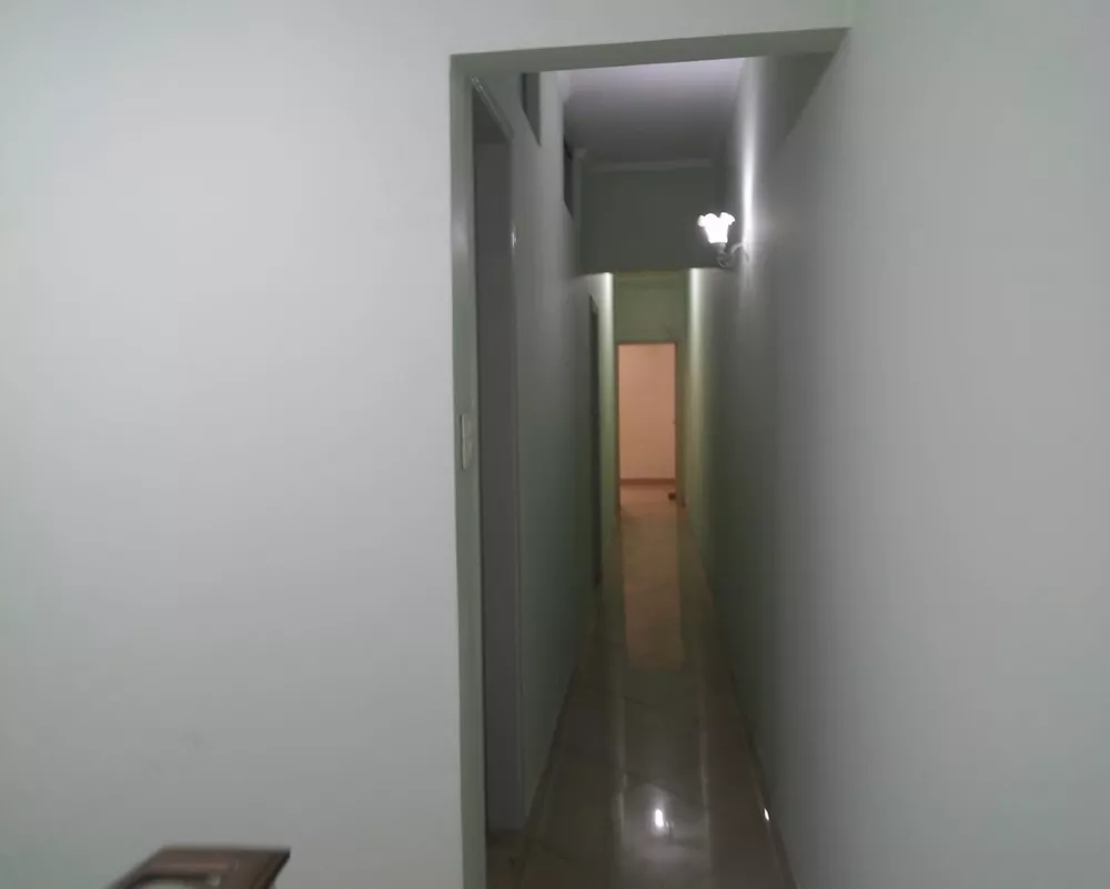 Casa Comercial à venda com 5 quartos, 210m² - Foto 17