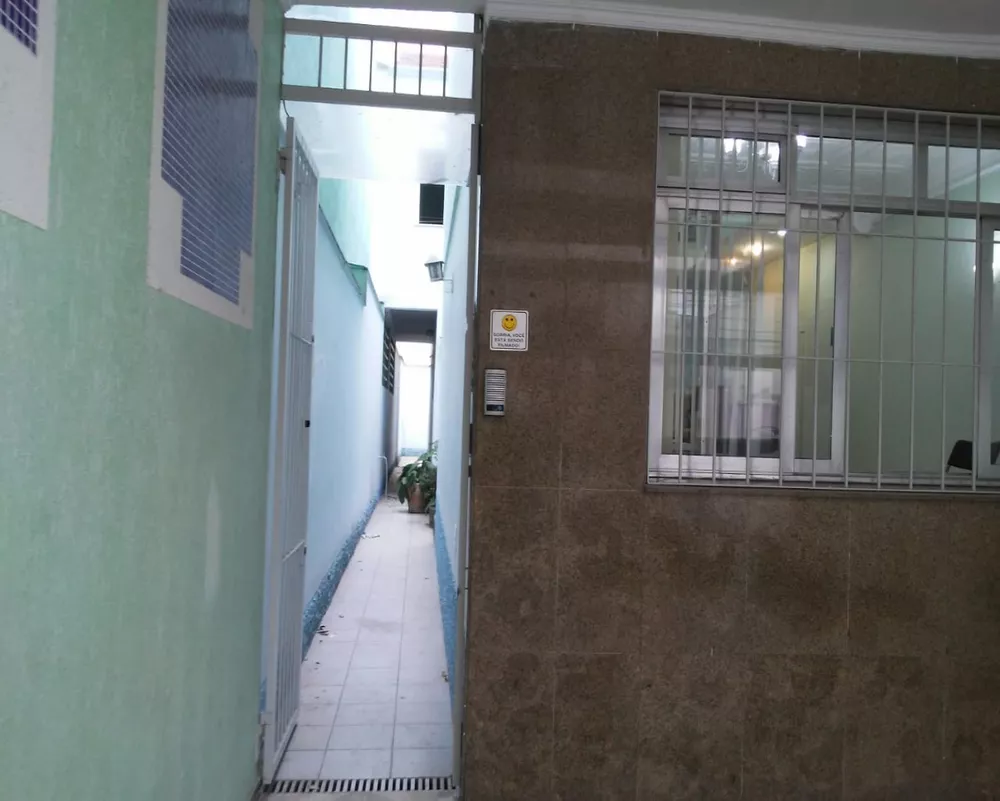 Casa Comercial à venda com 5 quartos, 210m² - Foto 3