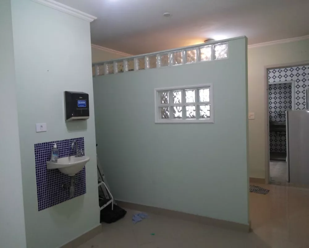 Casa Comercial à venda com 5 quartos, 210m² - Foto 12