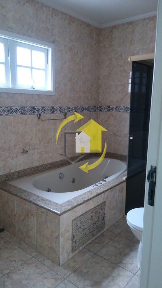 Casa Comercial à venda e aluguel com 5 quartos, 400m² - Foto 1