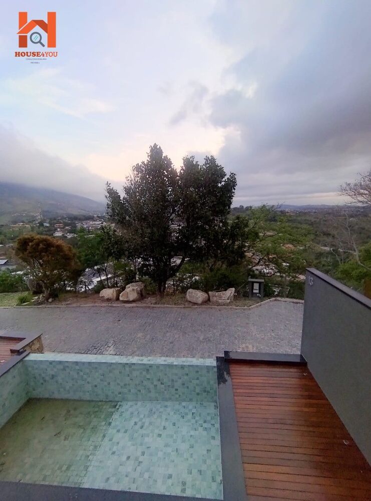 Casa à venda com 3 quartos, 189m² - Foto 2