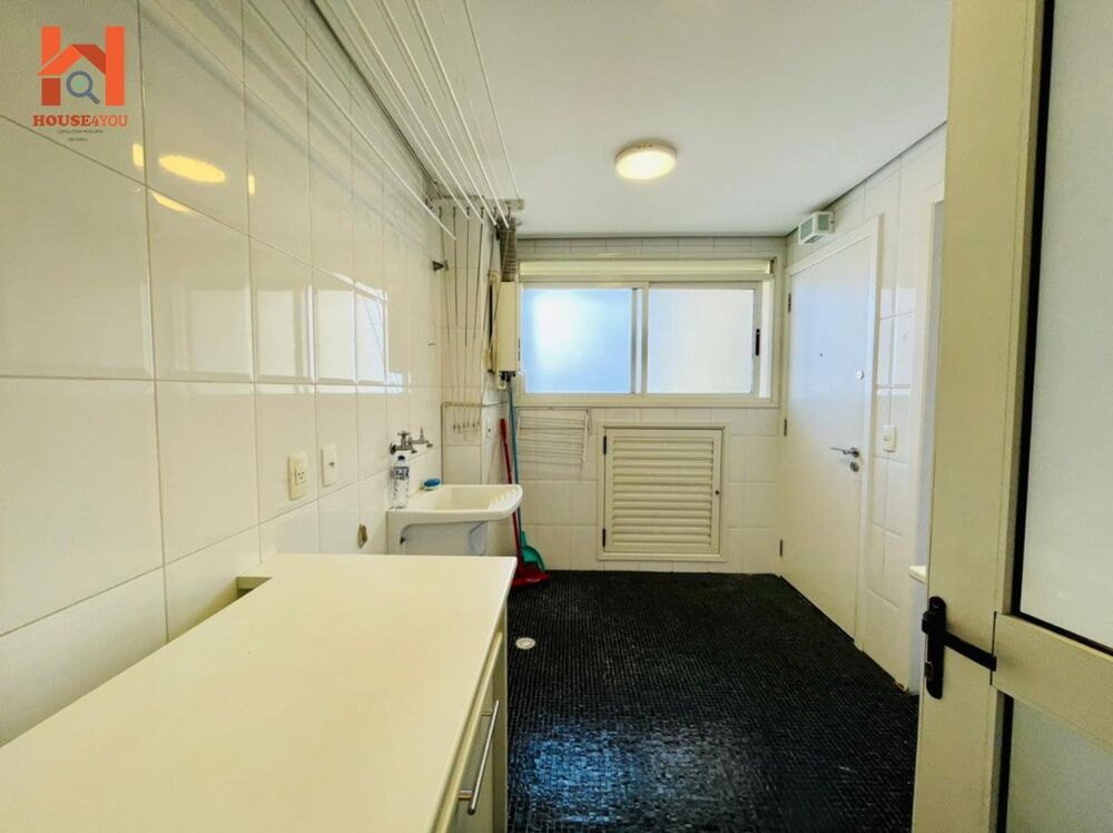 Apartamento à venda com 3 quartos, 215m² - Foto 5