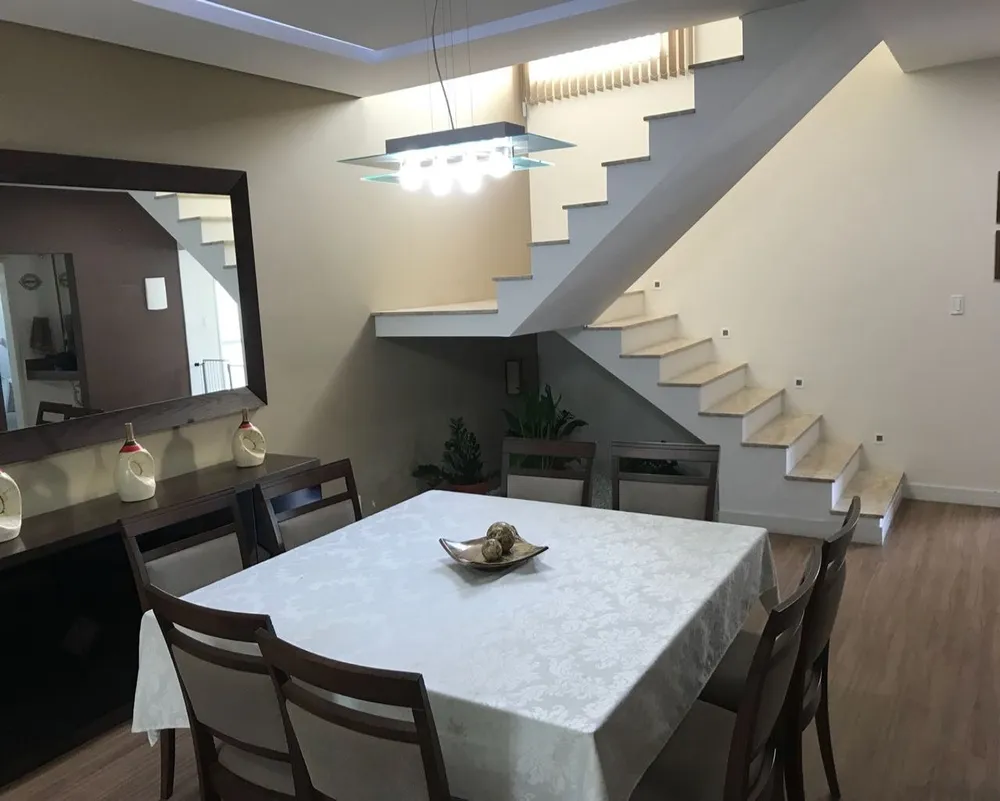Sobrado, 3 quartos, 220 m² - Foto 1