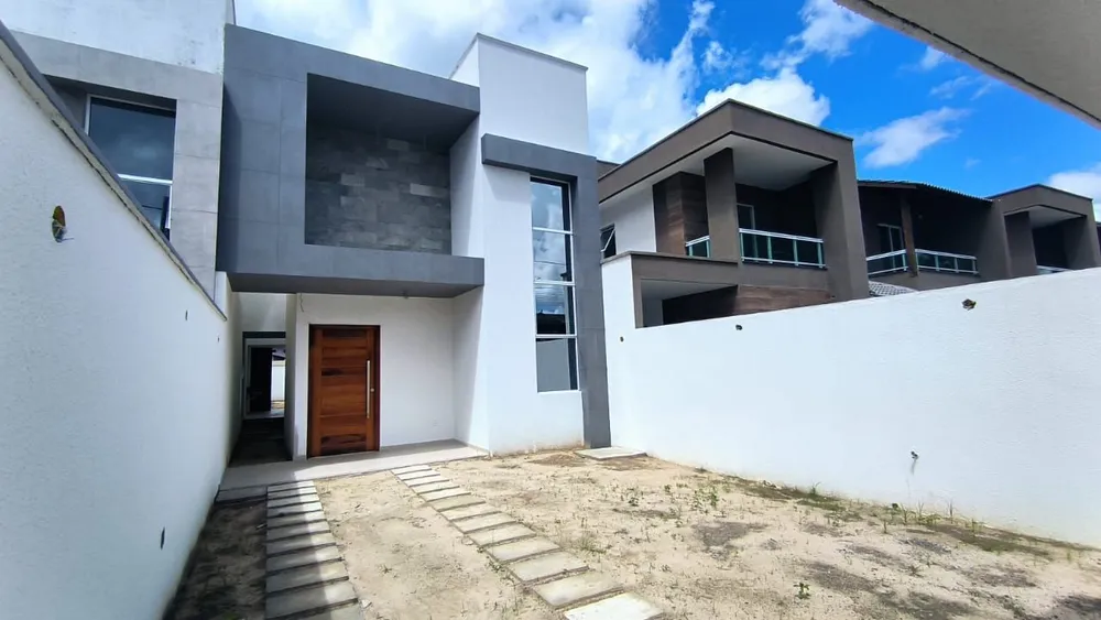 Casa, 4 quartos, 142 m² - Foto 1