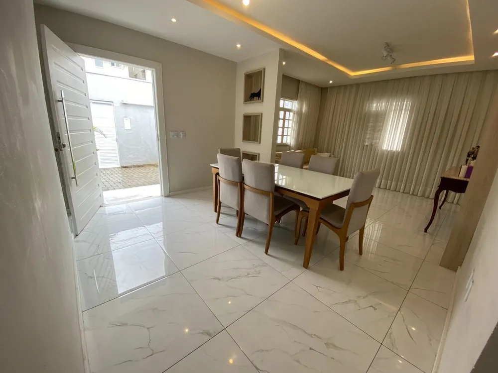 Casa, 3 quartos, 170 m² - Foto 3