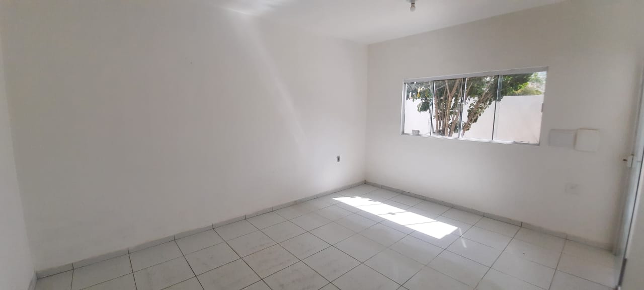 Casa à venda com 2 quartos, 200m2 - Foto 3