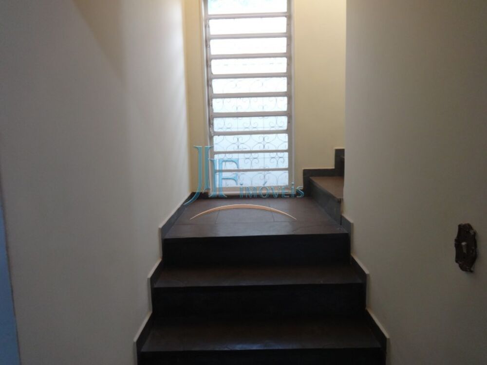 Casa à venda com 3 quartos, 214m² - Foto 15