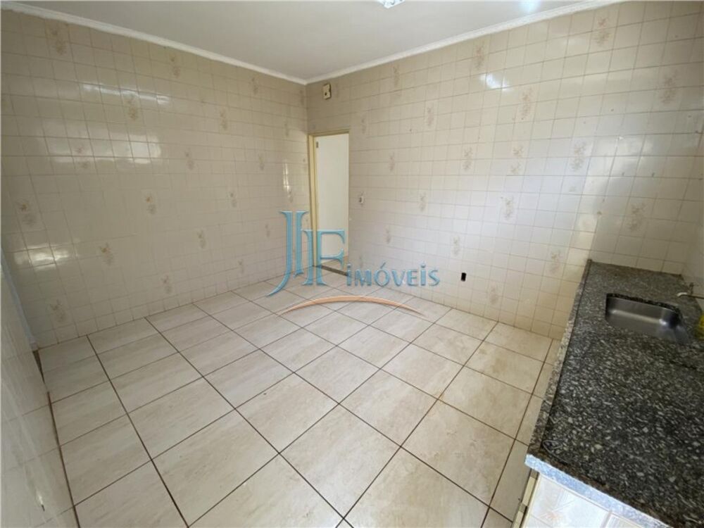 Casa à venda com 3 quartos, 170m² - Foto 8