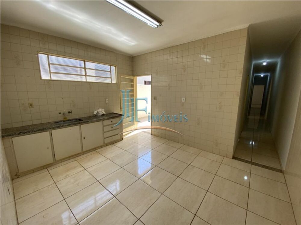 Casa à venda com 3 quartos, 170m² - Foto 7
