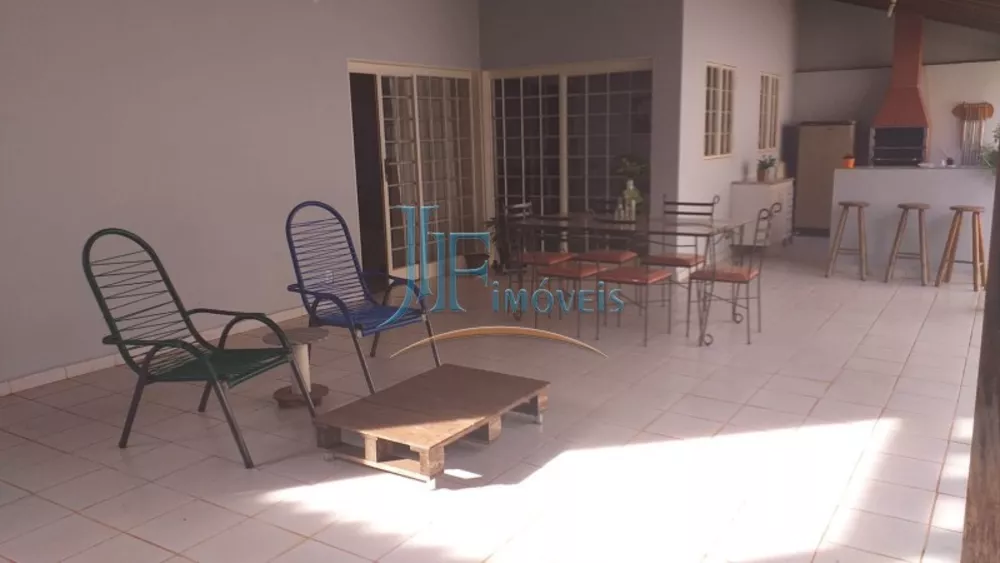 Casa, 5 quartos, 221 m² - Foto 1