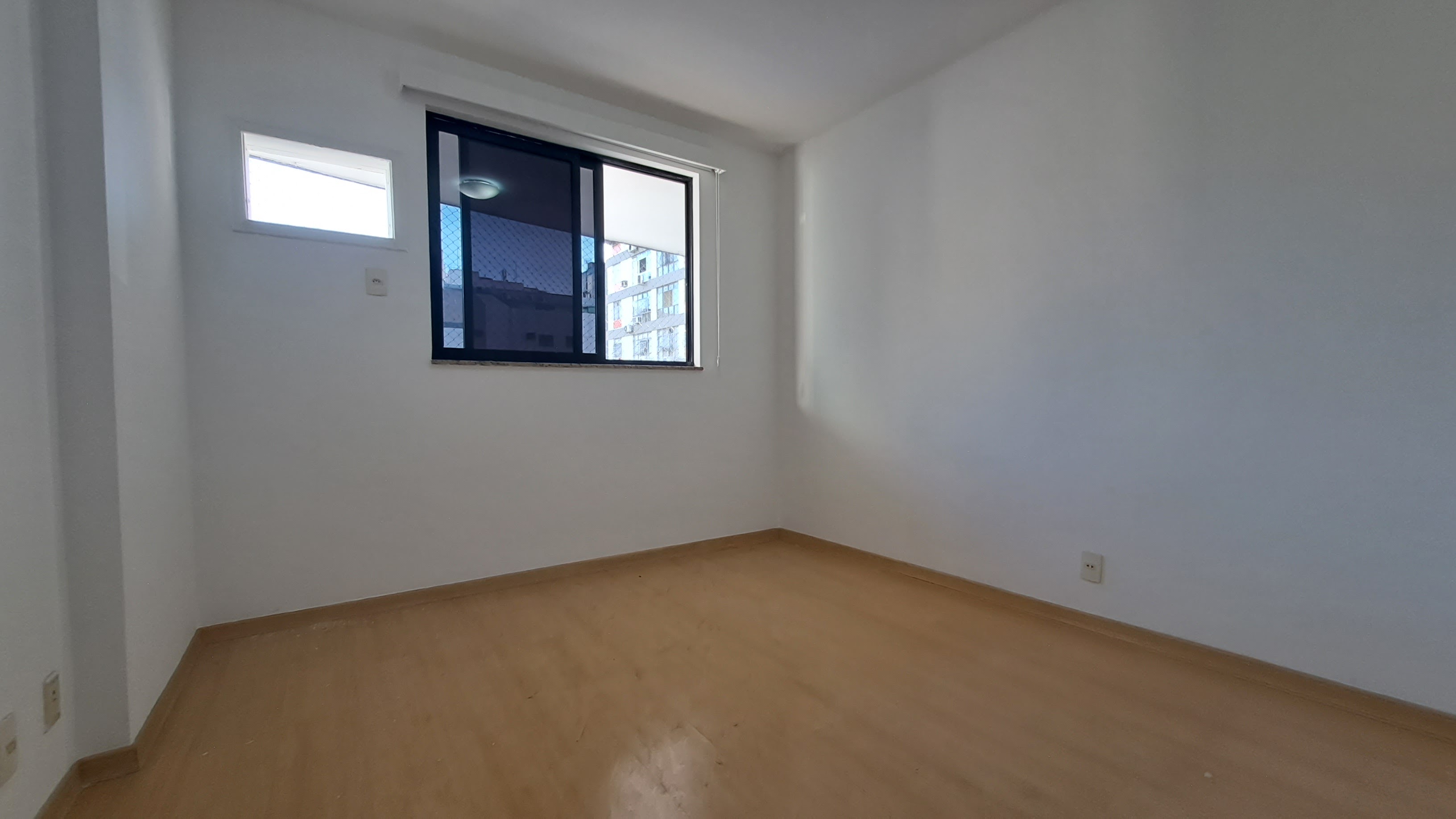 Apartamento à venda com 3 quartos, 120m² - Foto 1