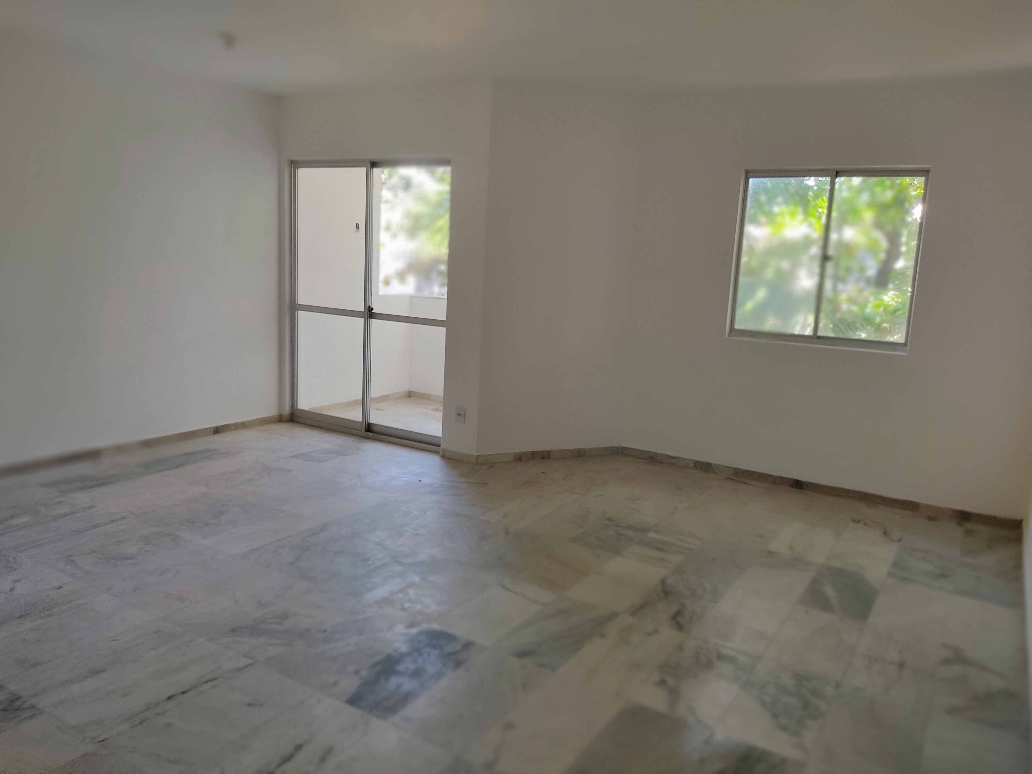 Apartamento para alugar com 3 quartos, 94m² - Foto 3